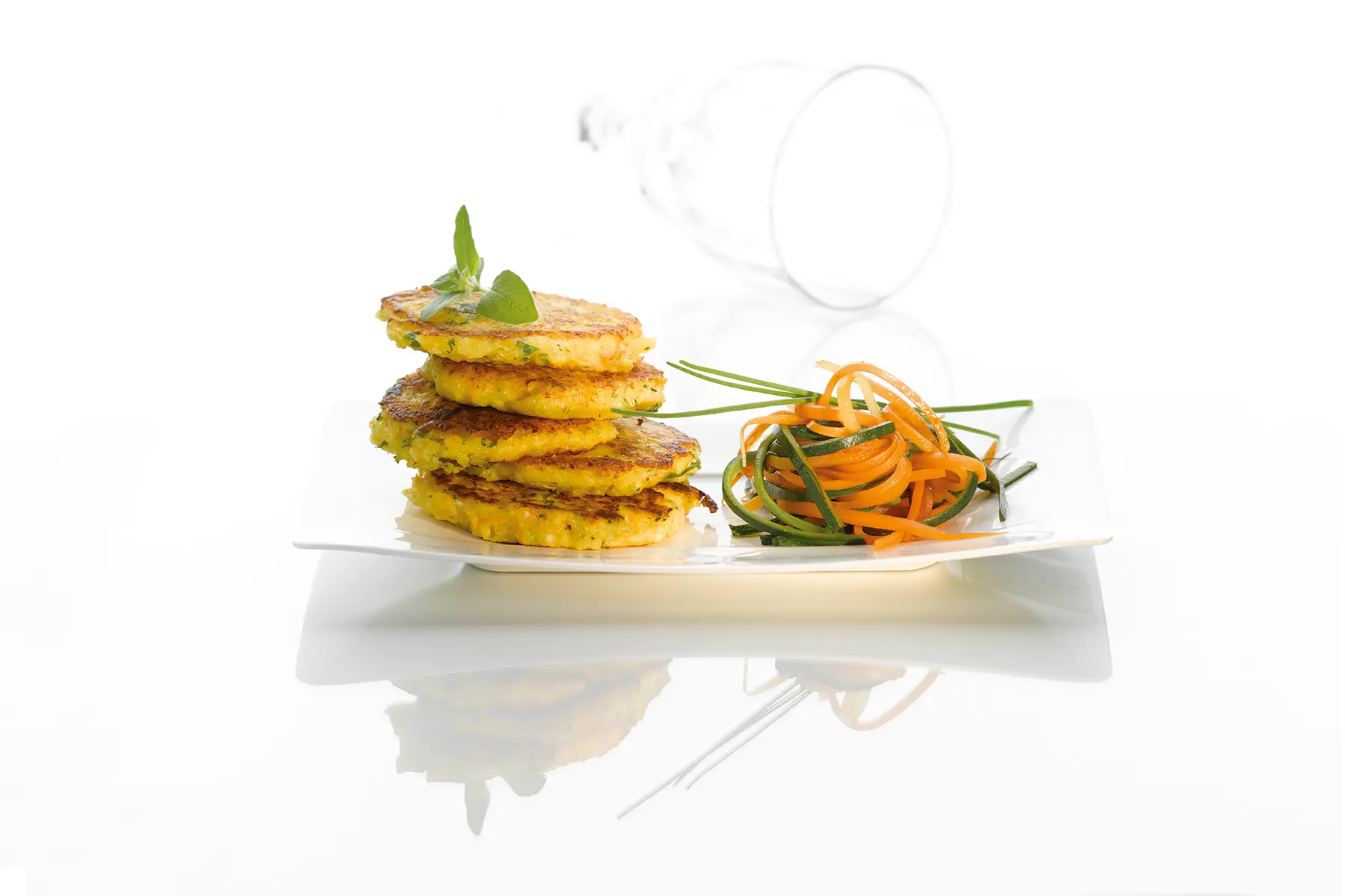 Foodfotografie eines angerichteten Gerichts mit ausgewogener Komposition